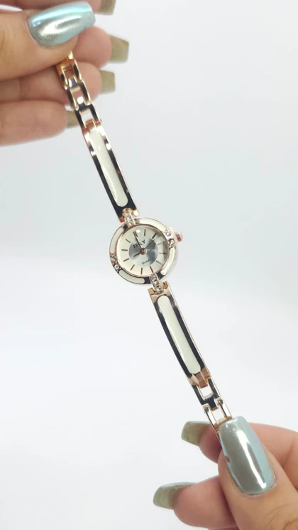 ساعت مچی زنانه مجلسی IE-LY نگین‌دار با موتور کوارتز