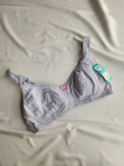 سوتین نخی دخترانه ابرنازک بدون فنر bilim کد: 1099