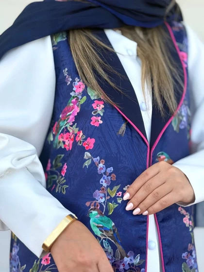 وست زنانه مدل پونه