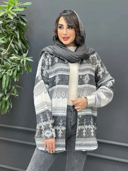 شکت طرحدار دکمه چوبی