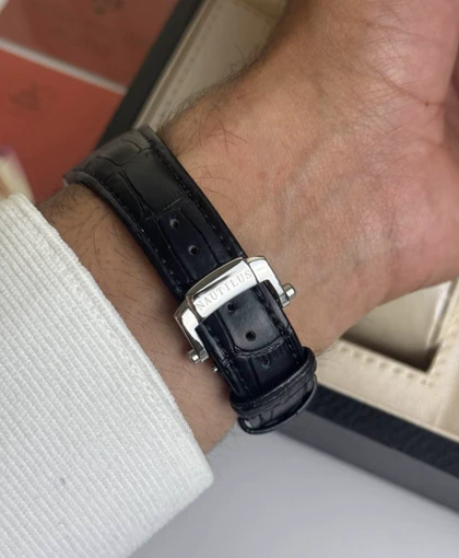ساعت پتک فیلیپ ناتیلوس مردانه نقره ای بند چرم مشکی Patek Philippe Nautilus