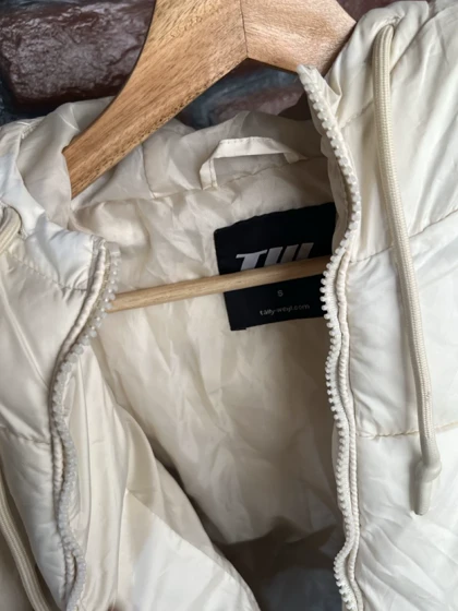 کاپشن کلاه‌دار برند TW (Tally Weijl)