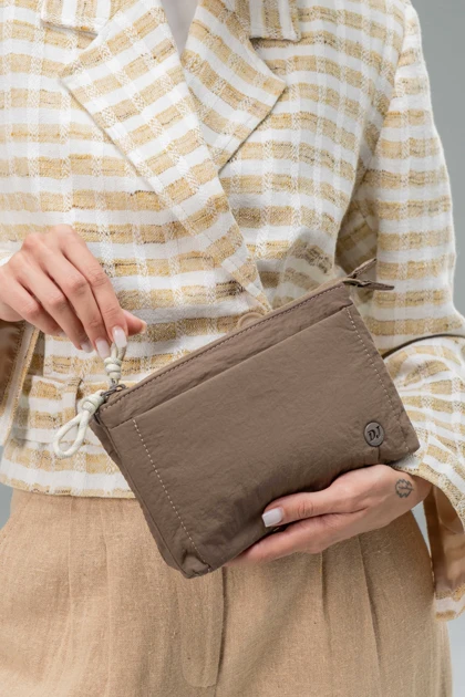 کیف دوشی زنانه برزنتی بدون دسته دیوید جونز DAVIDJONES