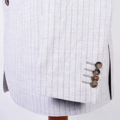 کت و شلوار دو دکمه طوسی روشن راه راه