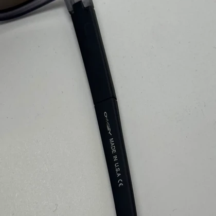 عینک آفتابی اوکلی سبک OAKLEY طوسی عدسی آبی آیینه ای کد 2435