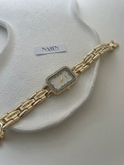 ساعت گوچی نگین‌دار