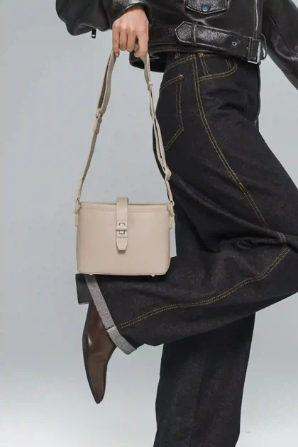 کیف دوشی زنانه دیوید جونز مدل David Jones CM7507