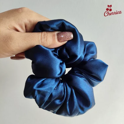 کش اسکرانچی ساتن سایز بزرگ سرمه ای کد 2