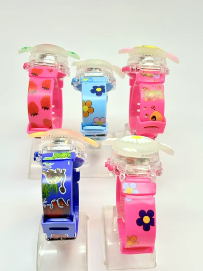 ساعت بچگانه چراغ دار چرخشی