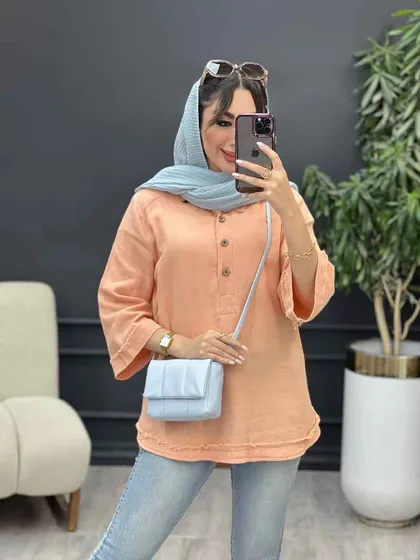 مانتو جلو بسته سه دکمه ریش دار