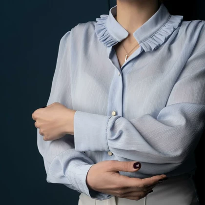 شومیز زنانه کریشه یقه چین‌دار مالین (Malin) سین استایل