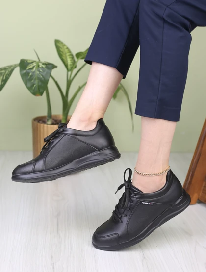 کفش اسپرت زنانه تامی