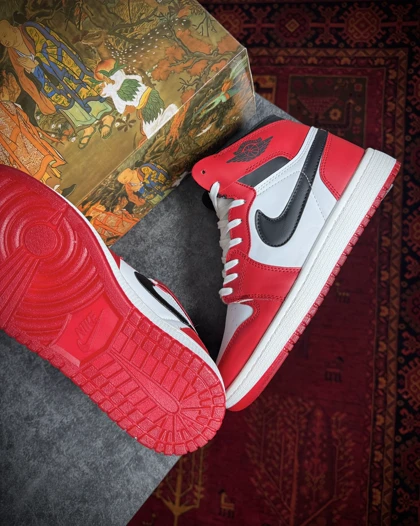 کتانی جردن ساق‌دار مدل شیکاگو