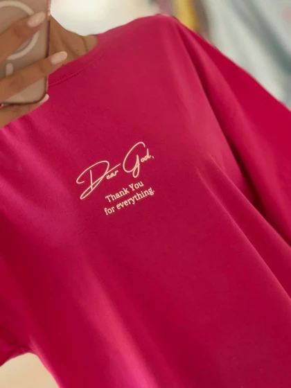 تیشرت باکسی زنانه گلدوزی شده طرح god