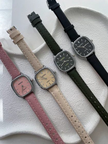 ساعت چرم نایدو مستطیل