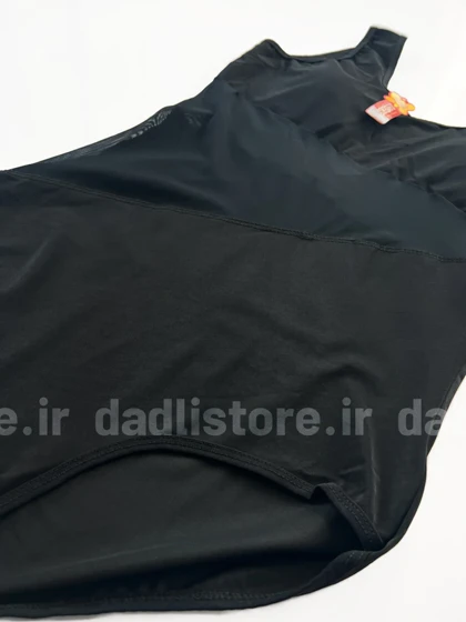 مایو یک تکه پشت‌باز وسط تور