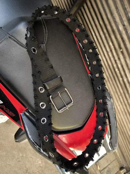 کمربند کنفی ضخیم زبونه دار پرچ‌های فلزی و لبه‌های خاردار*کیفیت A