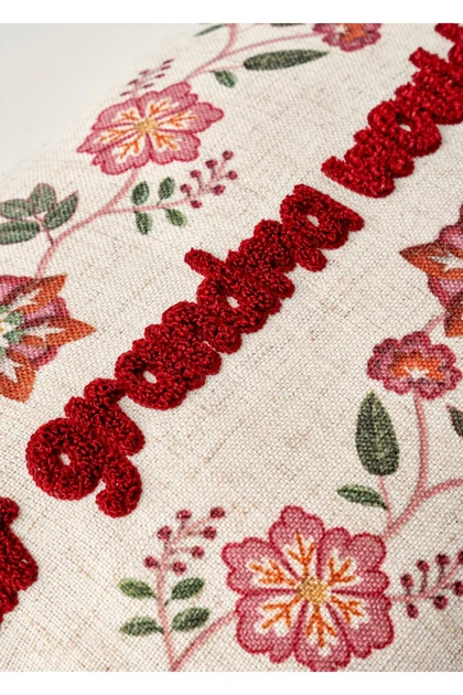 روکش کوسن تزئینی Bella Maison مدل Grandma پلی‌استر - شیری