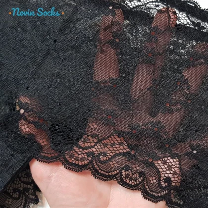 ست شورت و سوتین زنانه شاندرمن مدل فنردار گیپور گل‌دار کد 5080-2464-04