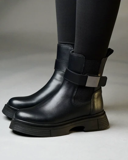 نیم بوت نیلا (کشی چسبی)