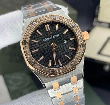 ساعت اودمار پیگه AP دورنگین زنانه دورنگ رزگلد صفحه مشکی Audemars Piguet Royal Oak Diamonds