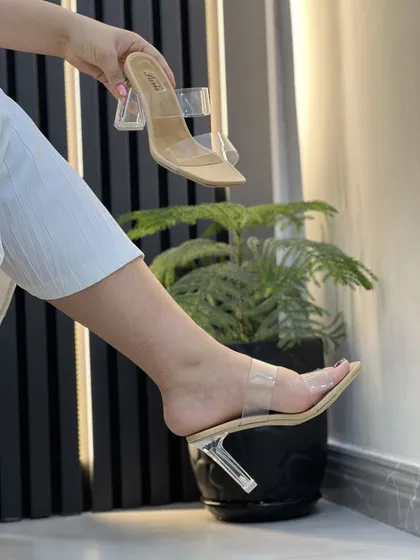 کفش طلقی پاشنه کتابی کد 2405