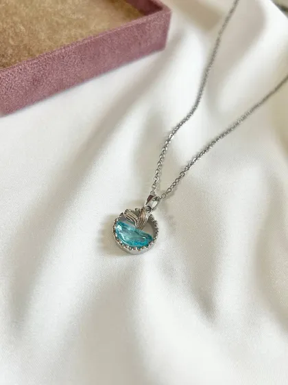 گردنبند دم وال