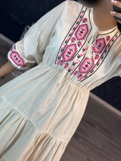 پیراهن گلدوزی