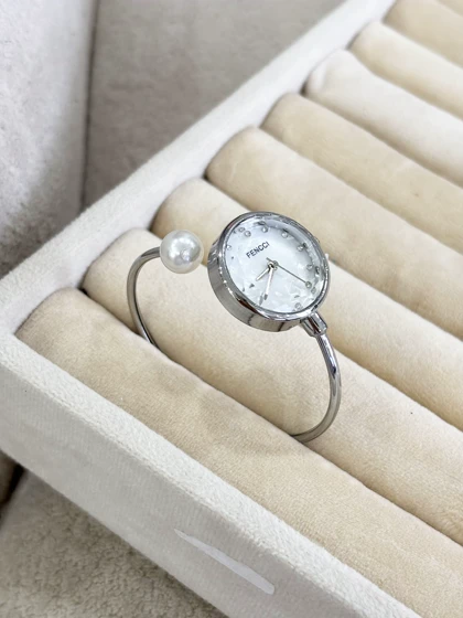بنگل ساعت استیل زنانه مروارید