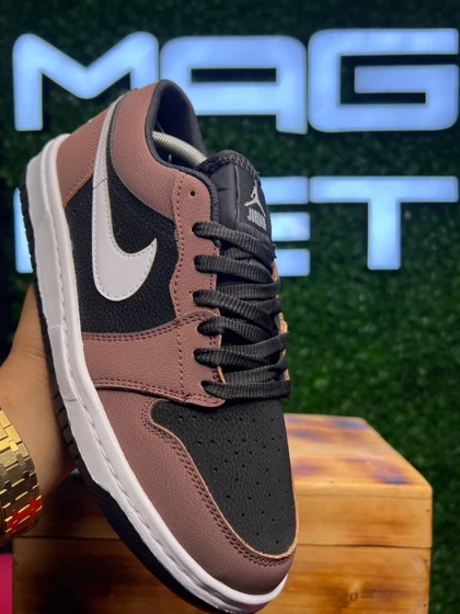 کتانی NIKE AIR JORDANمشکی قهوه ای