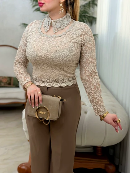 شومیز دانتل یقه دار 3717