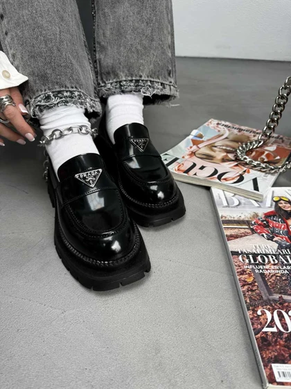 لوفر PRADA