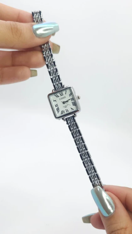 ساعت مچی زنانه مجلسی EHHE نگین‌دار با موتور کوارتز