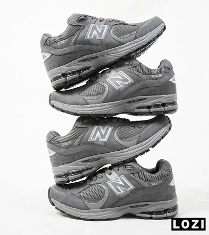 کفش کتانی طوسی NEW BALANCE 2002R