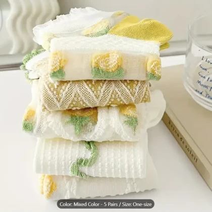 پک جوراب نازک فانتزی گل‌دار سبز و زرد نازک و فانتزی