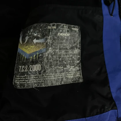 SIZE M-L کاپشن اسکی گورتکس حرفه ای استوک اورجینال برند معتبر EVEREST سوئد