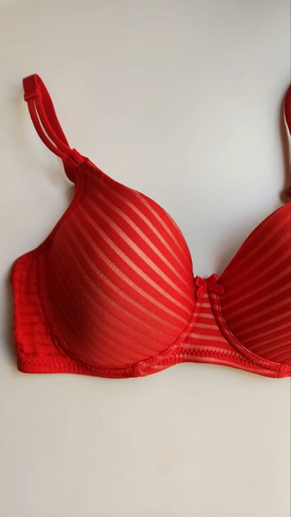 سوتین تک فنردار ابرنازک کد : 11478