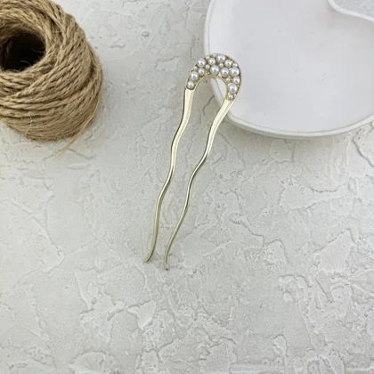 کانزاشی مو زنانه فلزی مدل لاریسا طرح طلایی با مرواریدهای ظریف