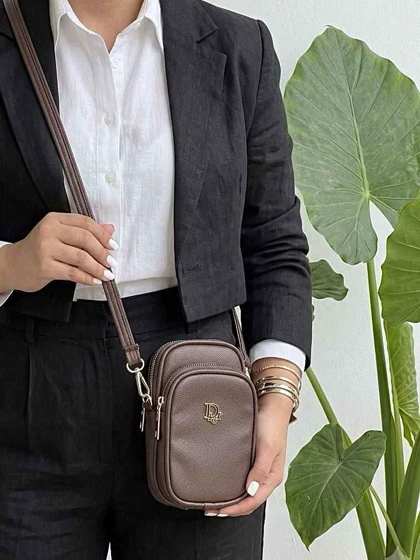کیف دوشی موبایلی رنگ قهوه ای