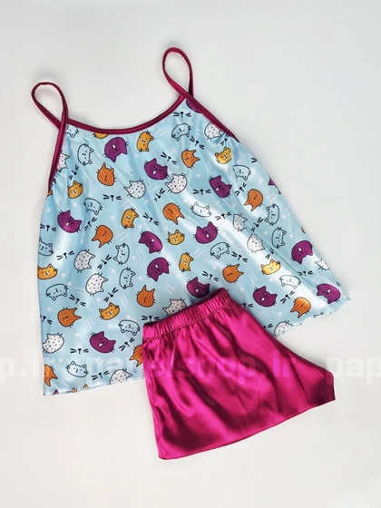 ست لباس خواب تاپ و شورتک ساتن طرح گربه رنگارنگ