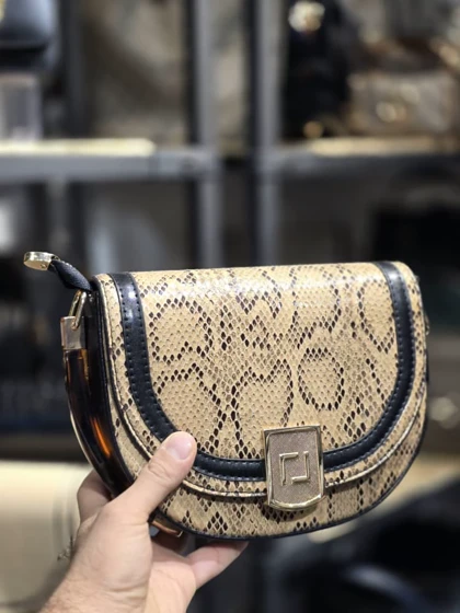 کیف دخترانه اکلا FENDI
