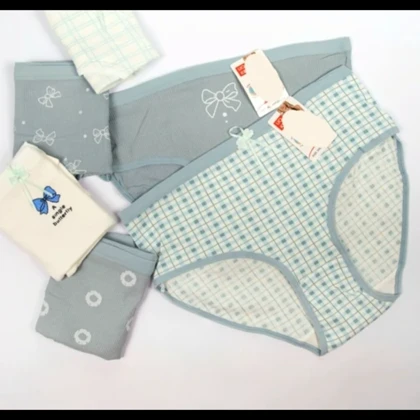 شورت زنانه عروسکی کبریتی وارداتی مارک UO KIN