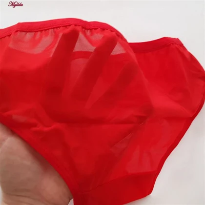 ست شورت و سوتین ساتن زنانه پانیذ مدل فنردار قرمز