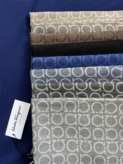 شال ژاکارد طرح فرگامو 20693