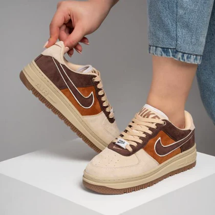کفش و کتانی زنانه مدل نایک ایرفورس NIKE_AIR FORCE رنگ کرم قهوه ای