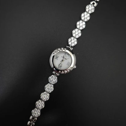 ساعت مچی زنانه چنل Chanel رنگ ثابت استیل316 با موتور کوارتز ژاپن