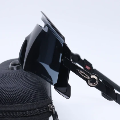 عینک برند OAKLEY کد 181331