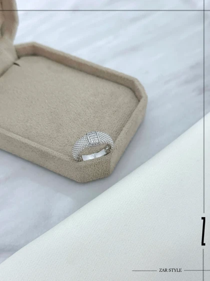 انگشتر دوید یورمن نگین‌دار