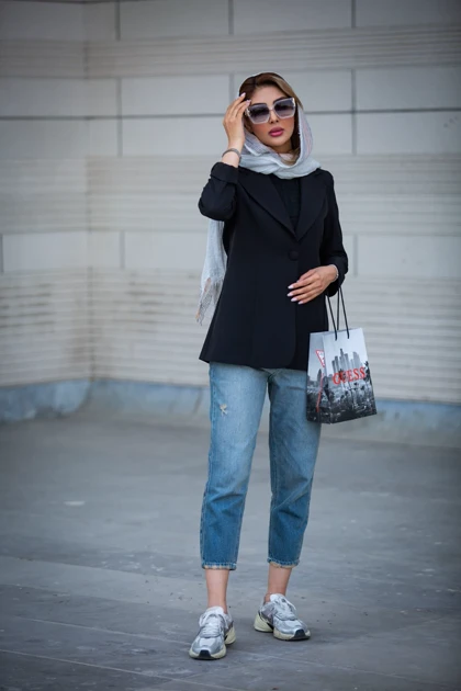 مانتو مازراتی کجراه رها