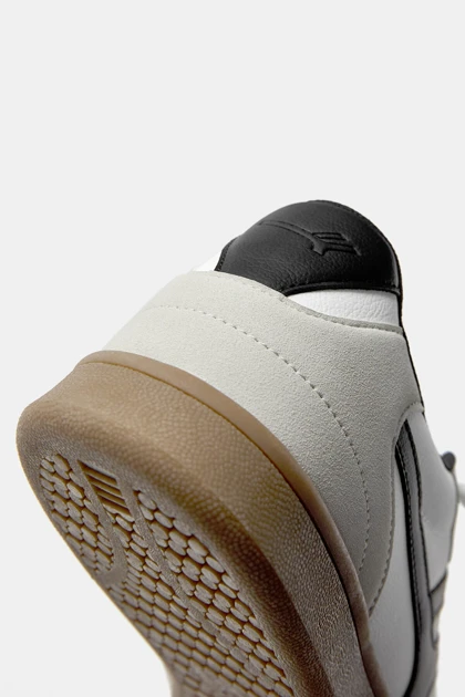 کتانی مردانه اورجینال پول اند بیر pull-and-bear